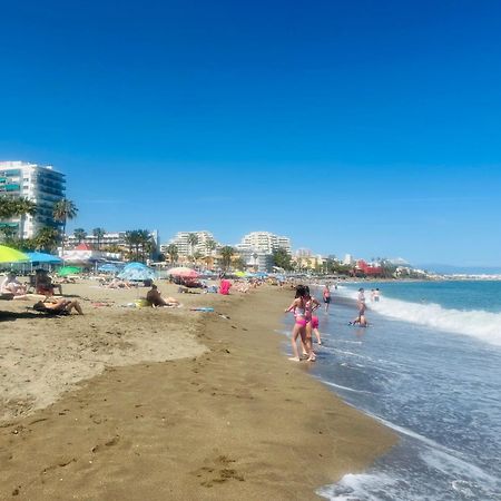 Victoria Luxury Beachfront Apartment In Benalmadena Costa מראה חיצוני תמונה