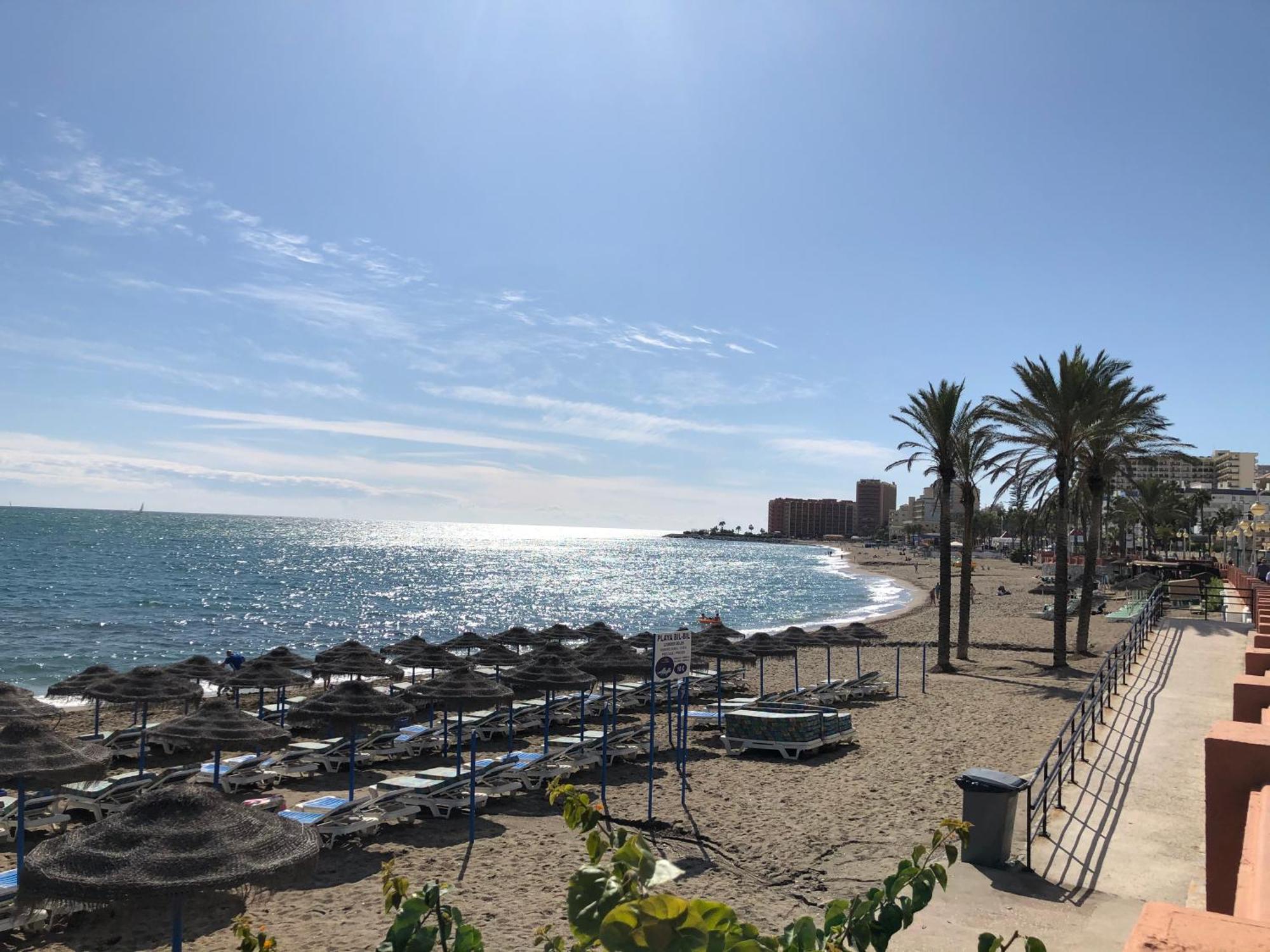 Victoria Luxury Beachfront Apartment In Benalmadena Costa מראה חיצוני תמונה