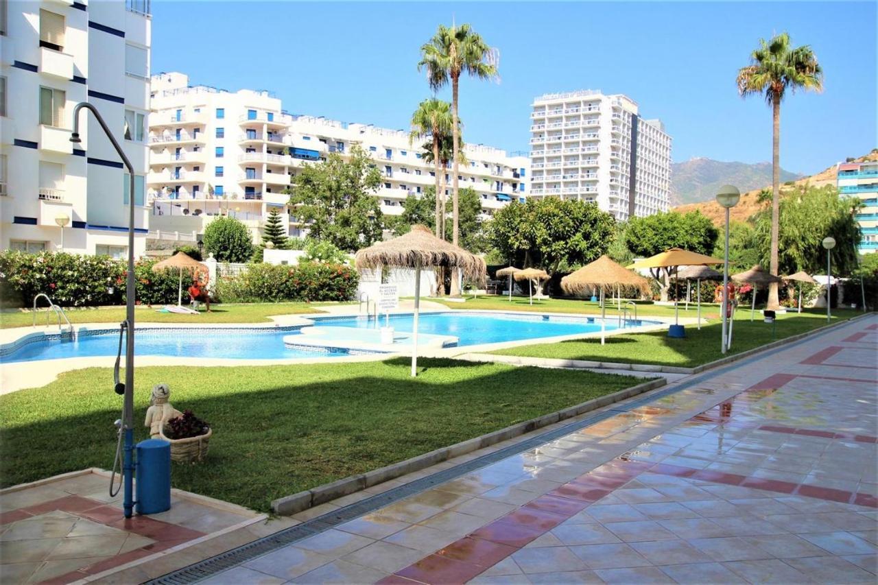 Victoria Luxury Beachfront Apartment In Benalmadena Costa מראה חיצוני תמונה