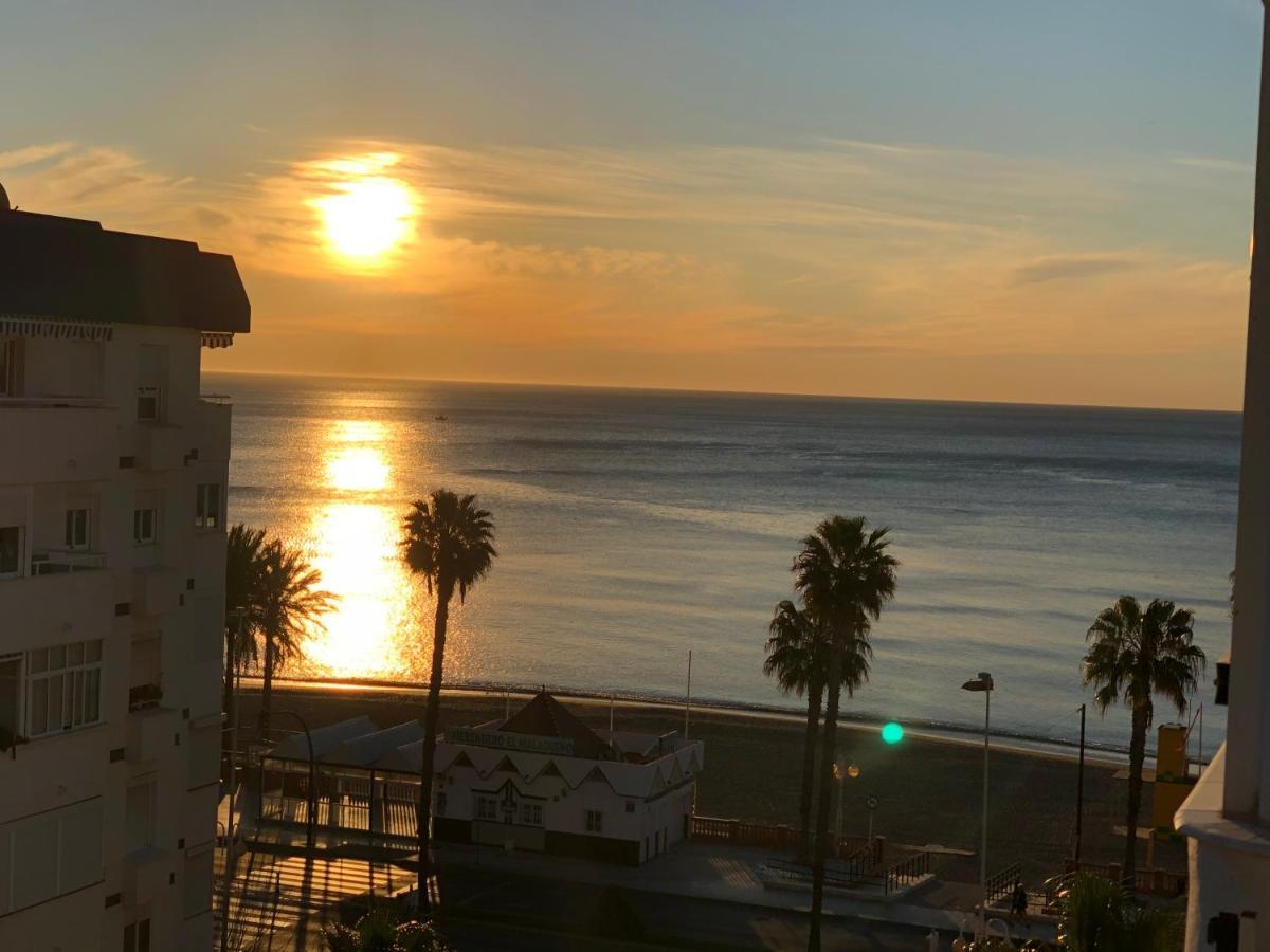 Victoria Luxury Beachfront Apartment In Benalmadena Costa מראה חיצוני תמונה