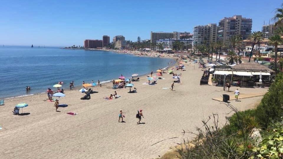 Victoria Luxury Beachfront Apartment In Benalmadena Costa מראה חיצוני תמונה