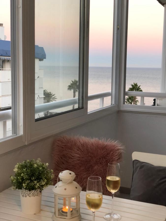 Victoria Luxury Beachfront Apartment In Benalmadena Costa מראה חיצוני תמונה