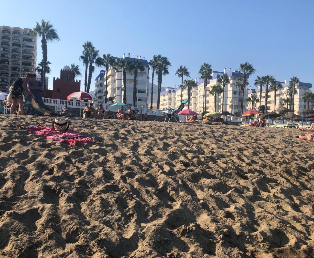 Victoria Luxury Beachfront Apartment In Benalmadena Costa מראה חיצוני תמונה