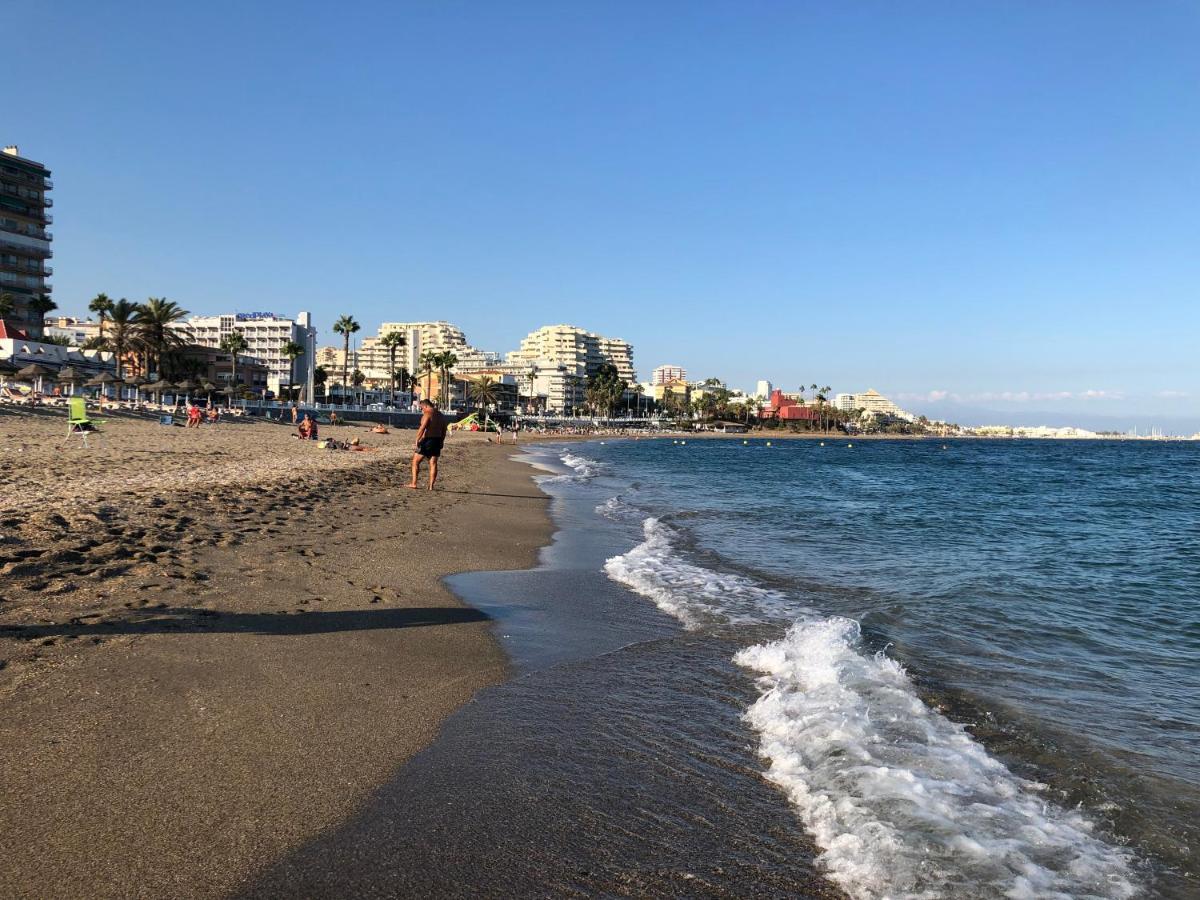 Victoria Luxury Beachfront Apartment In Benalmadena Costa מראה חיצוני תמונה