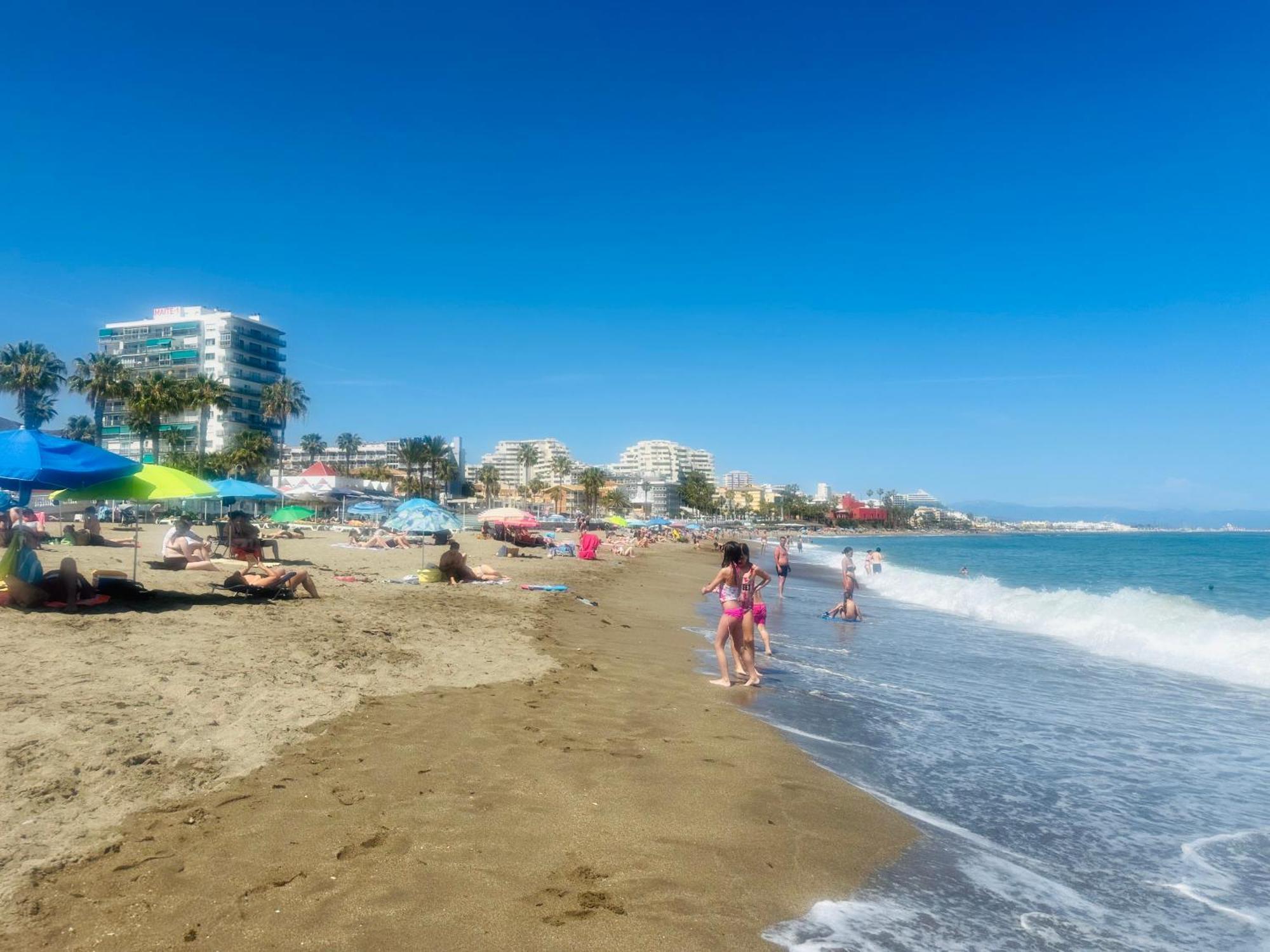 Victoria Luxury Beachfront Apartment In Benalmadena Costa מראה חיצוני תמונה