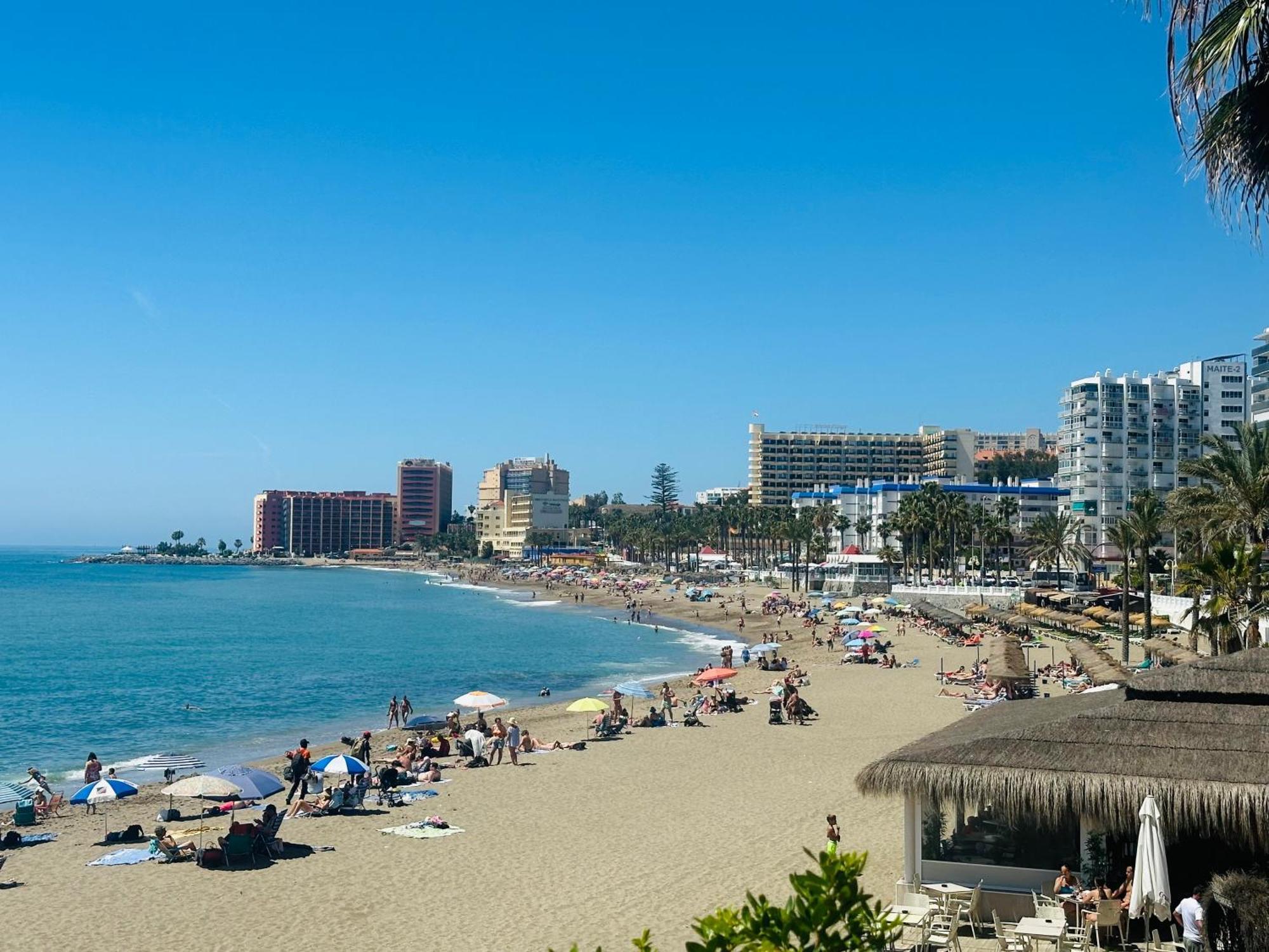 Victoria Luxury Beachfront Apartment In Benalmadena Costa מראה חיצוני תמונה